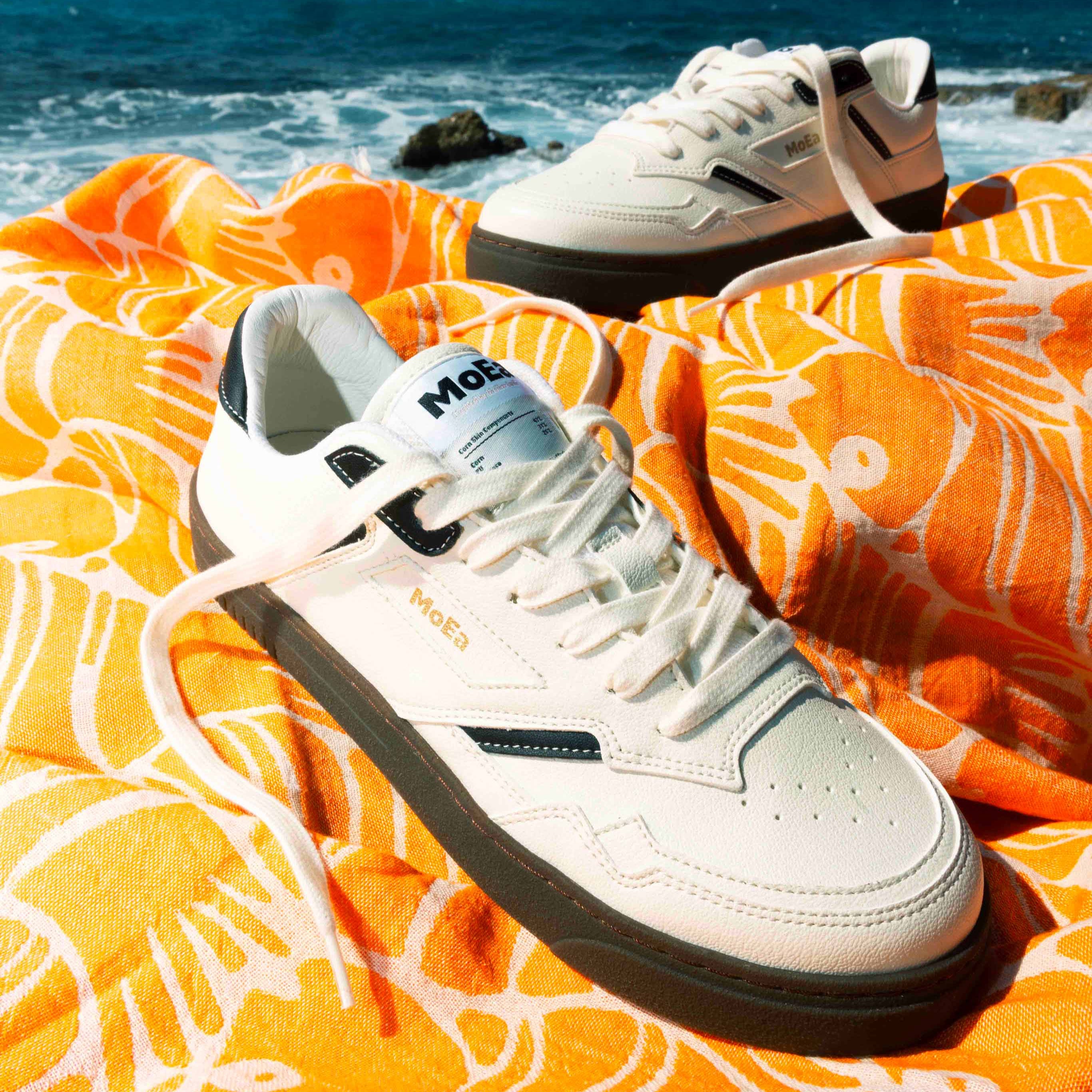 GEN9 - Corn White & Black Grained