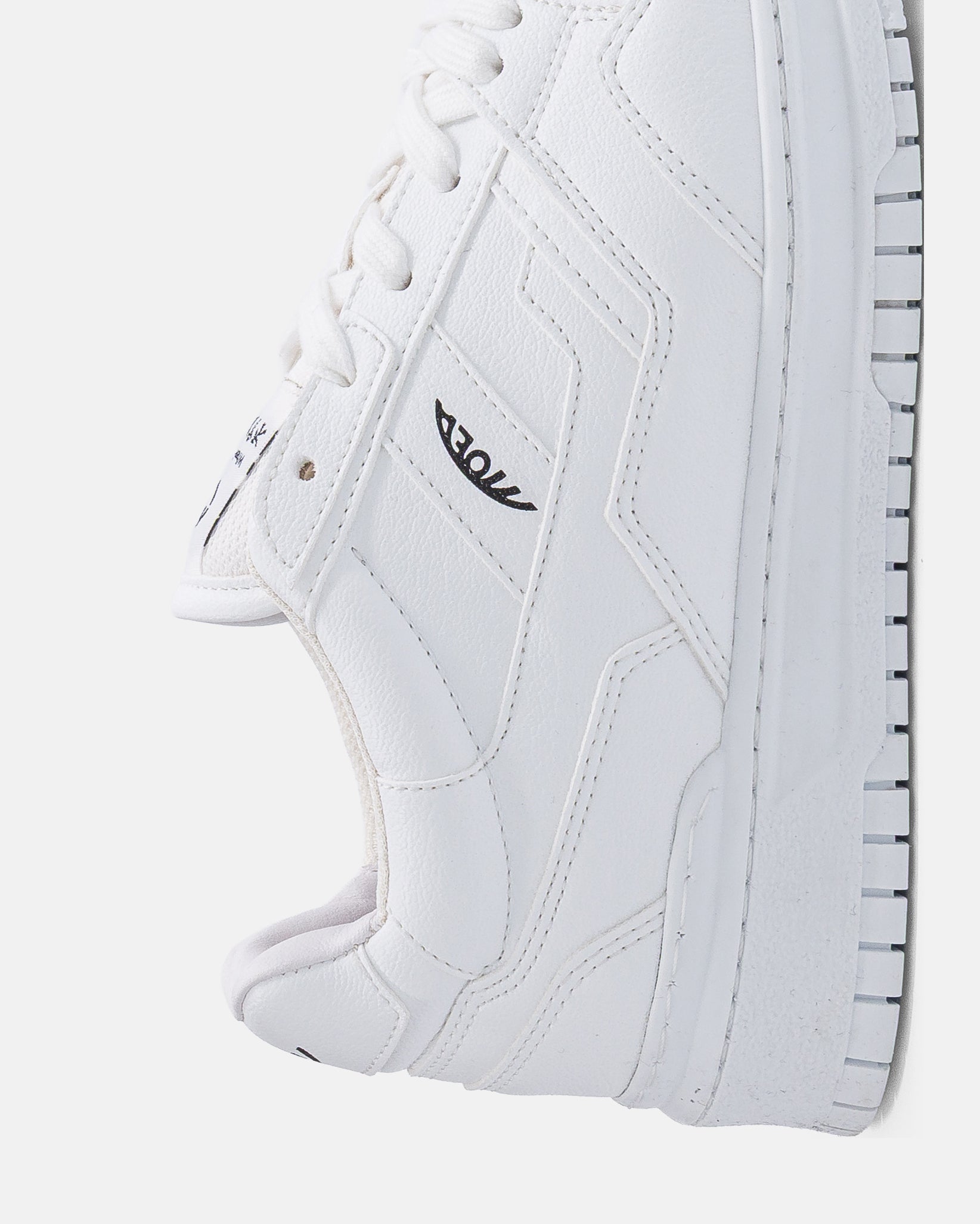 Echo - Full White Grnd - Corn