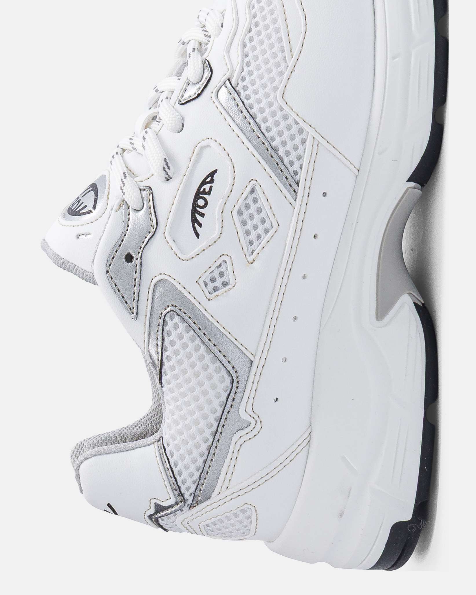 Rush - White & Silver - Apple