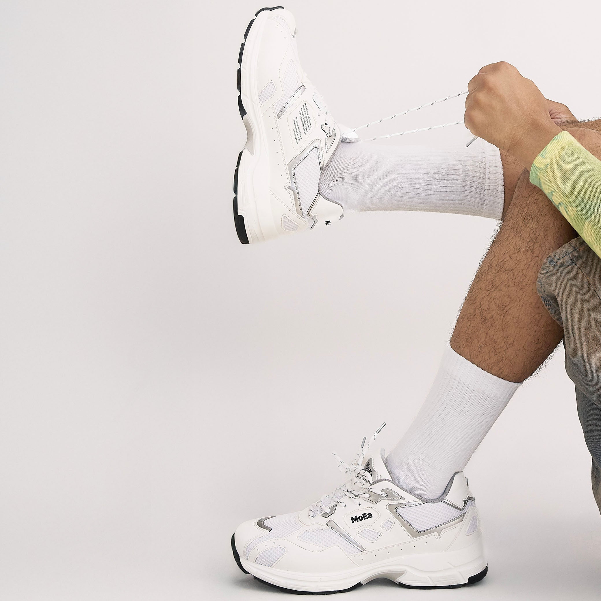 GEN8 - White & Silver