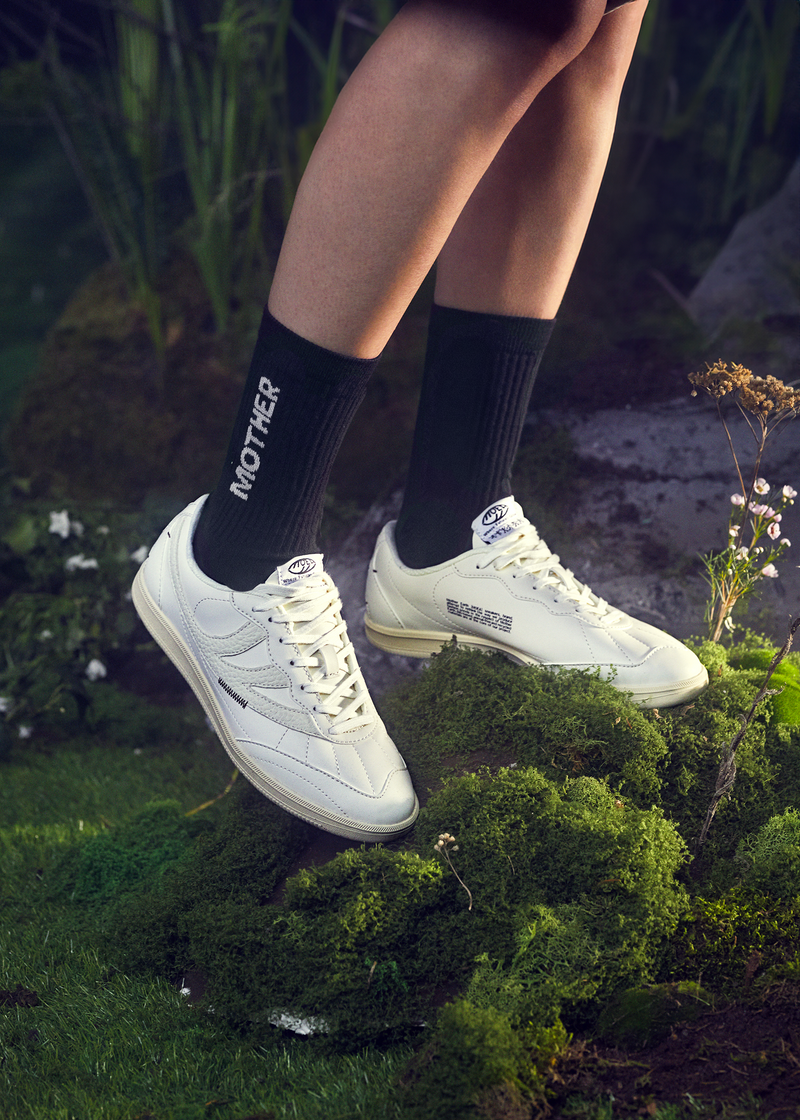 MoEa Socks - Mother Earth - Black