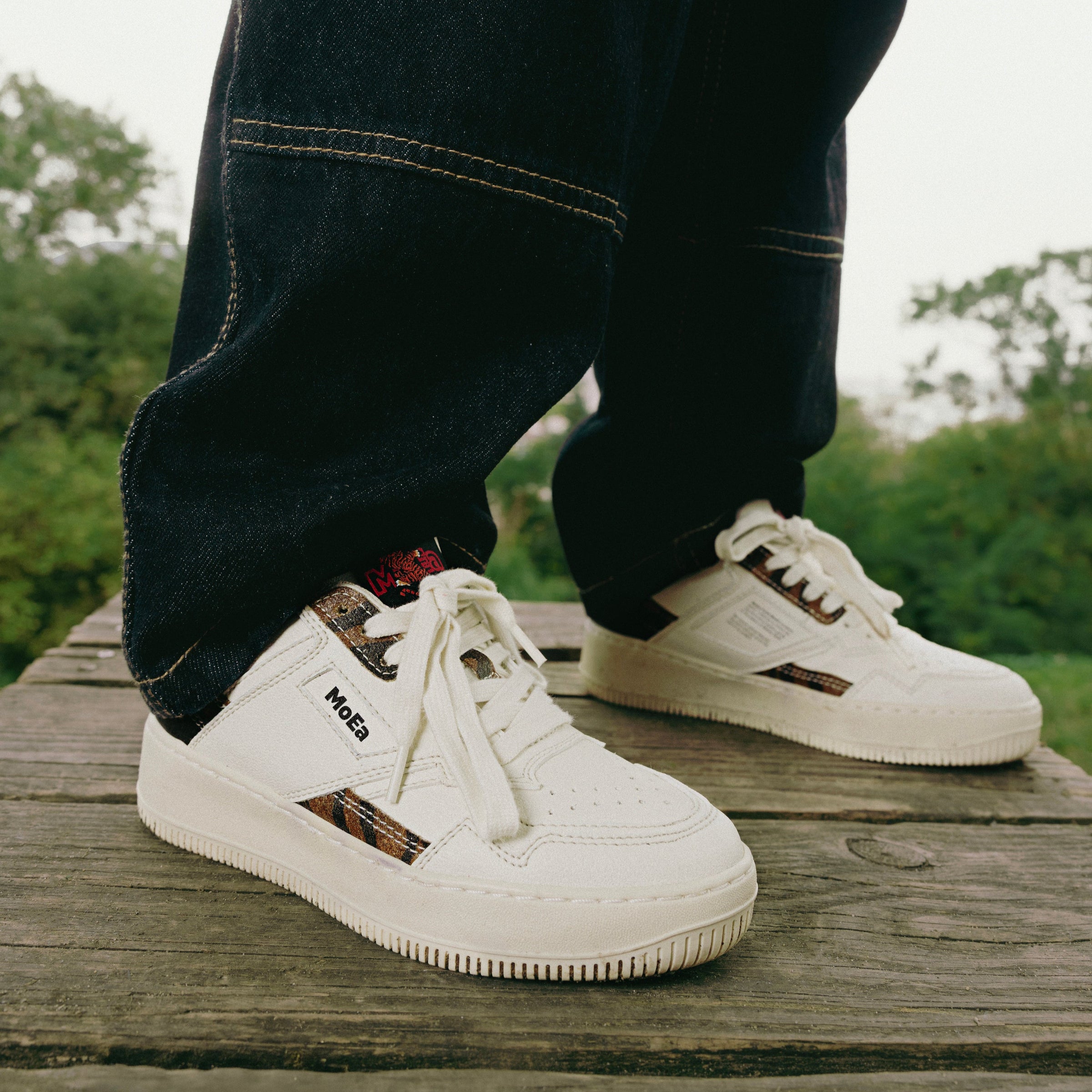 WWF x MoEa - GEN1 White & Tiger [Kids]