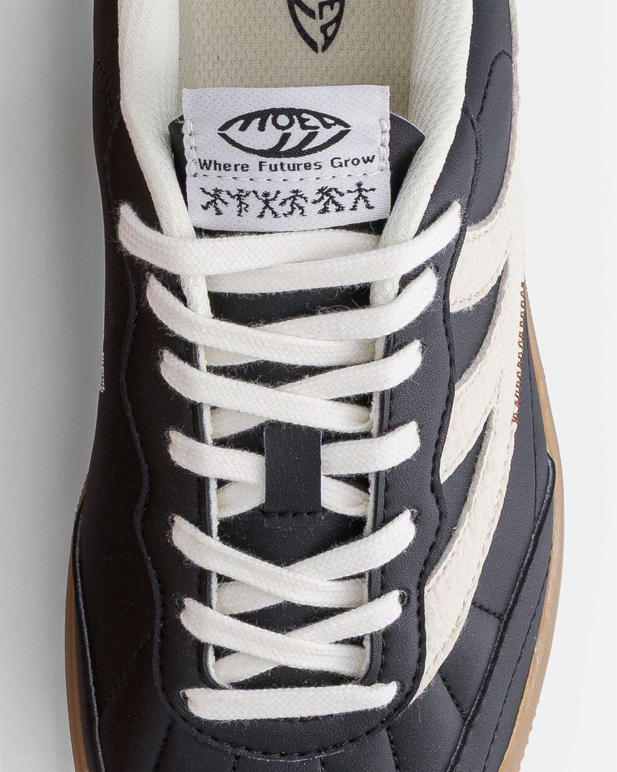 Flow - Black & White - Mushroom