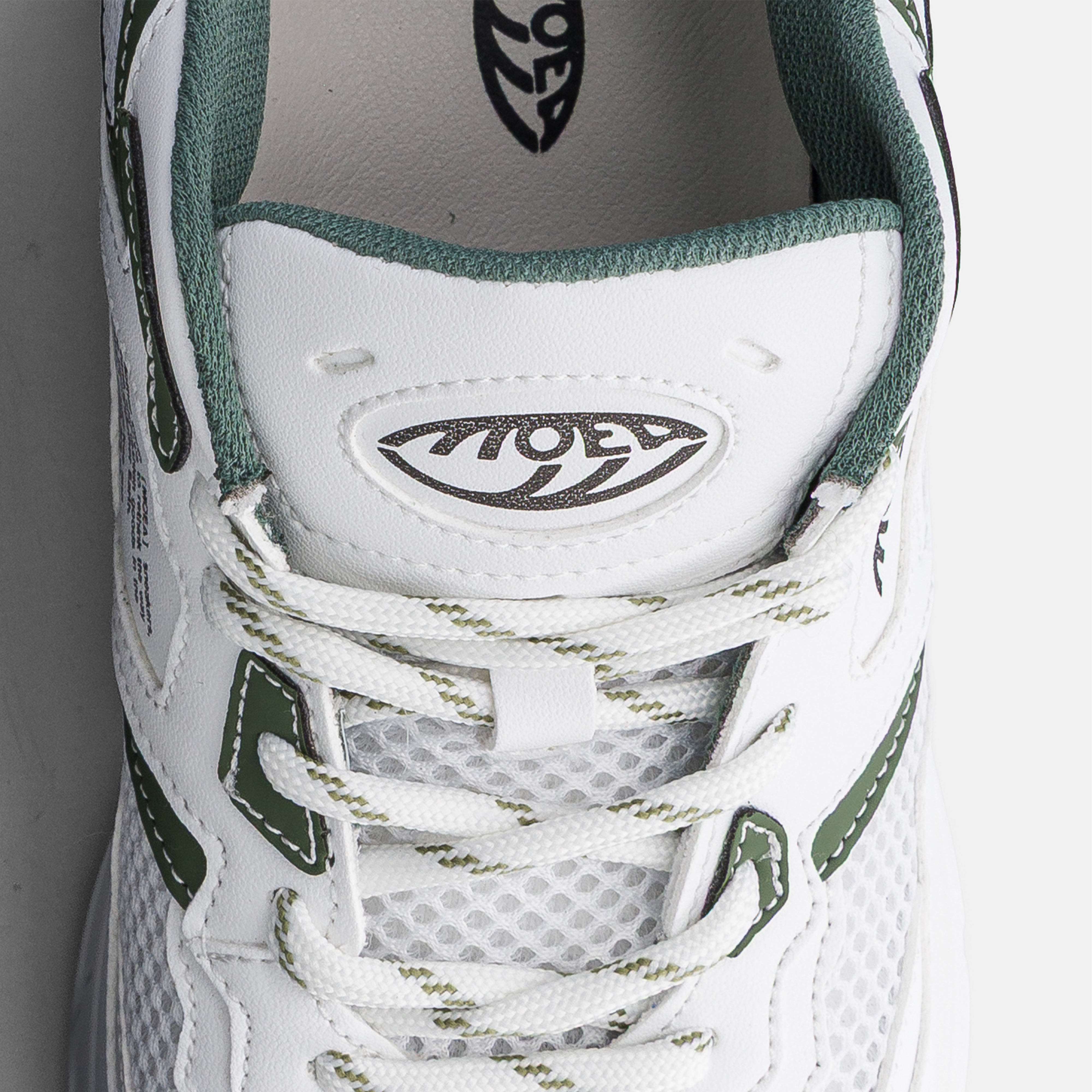 Rush - White & Green - Apple