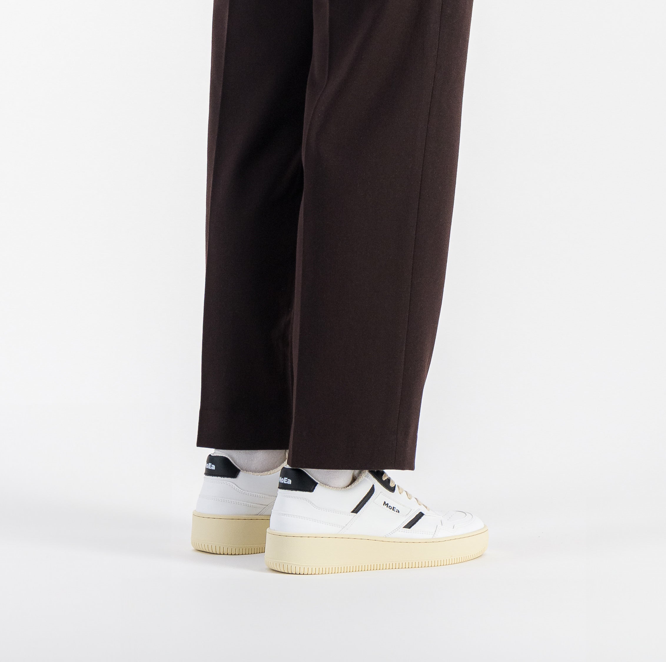 GEN1 - Grapes Retro White & Black